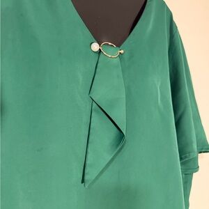 SHEIN Emerald Green V-Neck Blouse with Gold Pearl Ring Accent